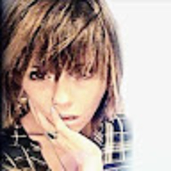 Meet your Posher, Heather - Picture 1 of 1